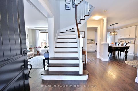 Photo 5 at 1084 Winnifred Court, Alcona, Innisfil