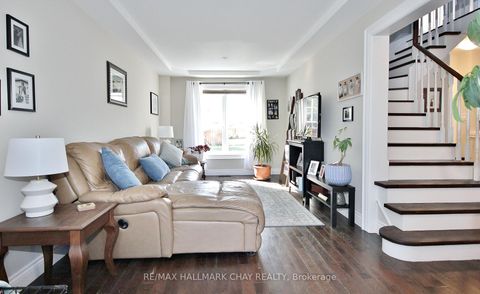 Photo 13 at 1084 Winnifred Court, Alcona, Innisfil