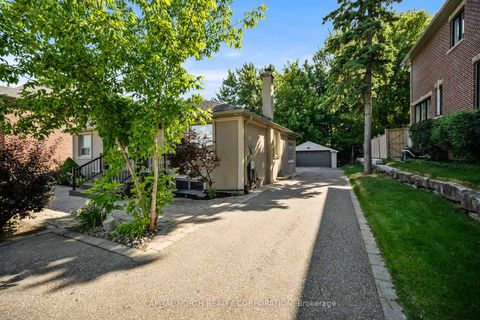 Photo 4 at 89 Hambly Avenue, King City, King Photo 4 at 89 Hambly Avenue, King City, King