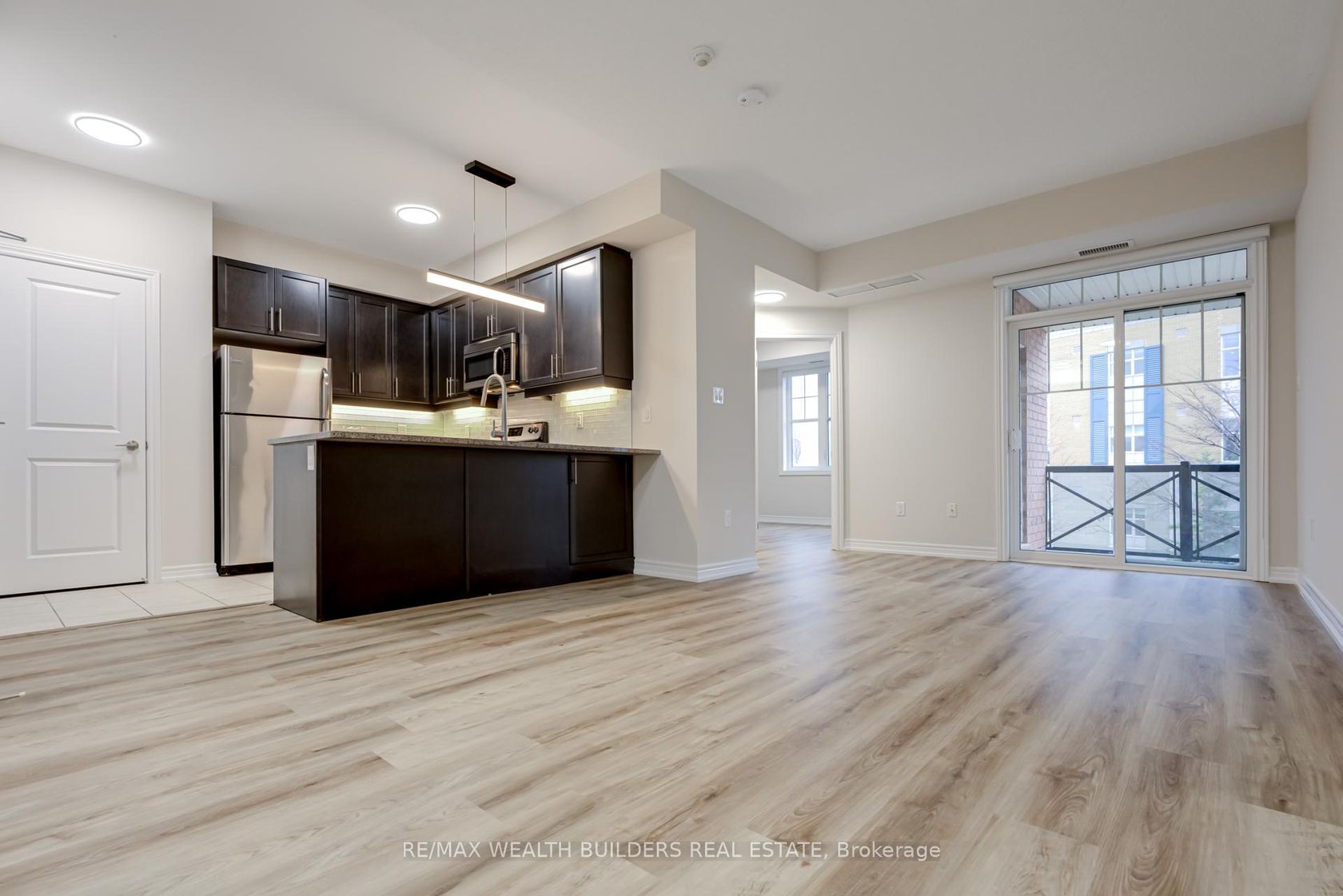 202 - 2333 Sawgrass Drive, RO River Oaks, Oakville 