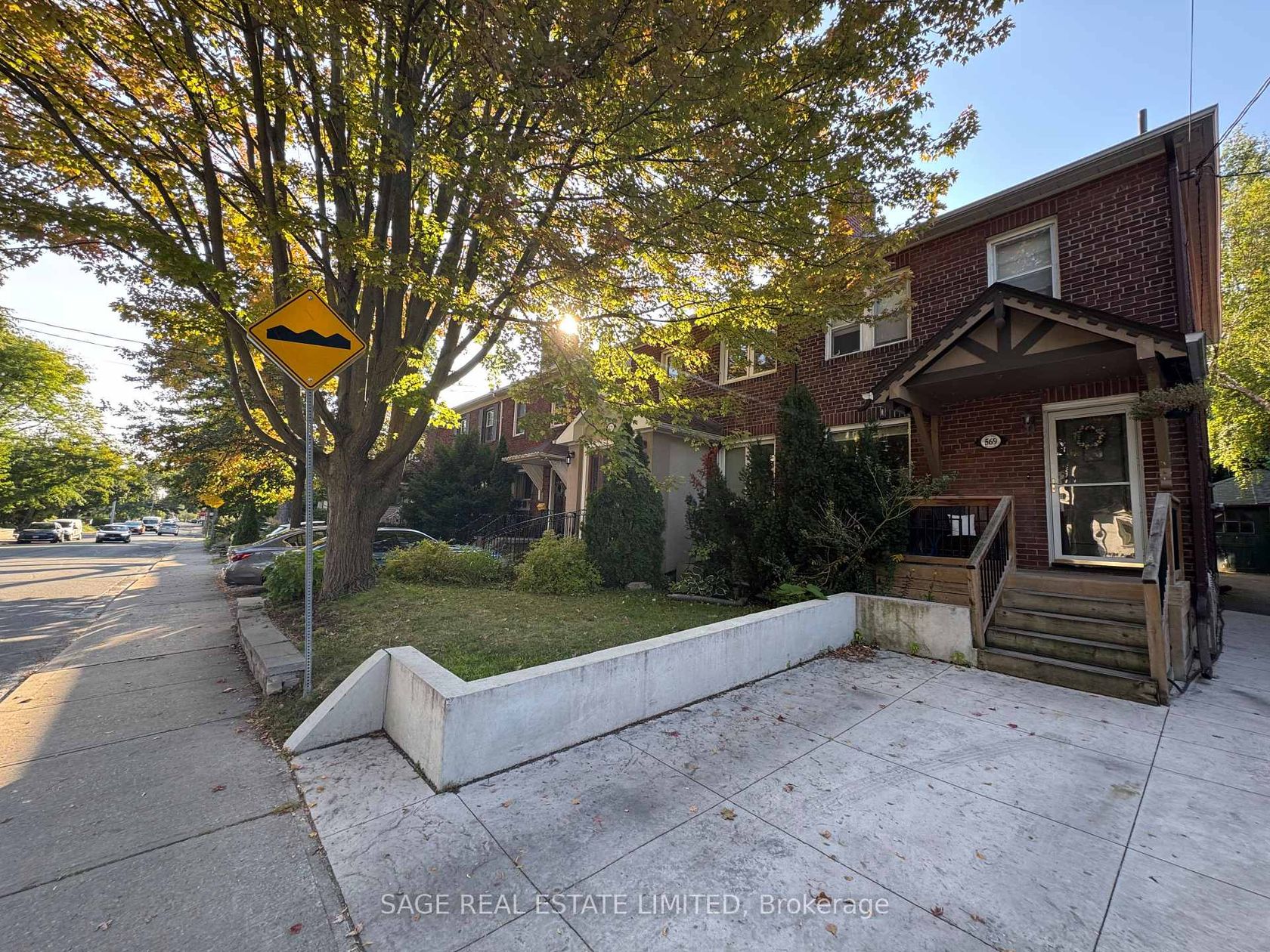 569 Soudan Avenue, Mount Pleasant East, Toronto 
