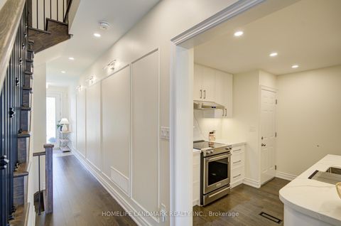 Photo 11 at 9 MACE Avenue, Rural Richmond Hill, Richmond Hill