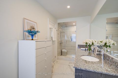 Photo 17 at 9 MACE Avenue, Rural Richmond Hill, Richmond Hill