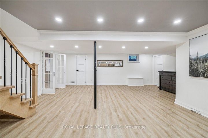 Photo 22 at 409 River Side Drive, CO Central, Oakville