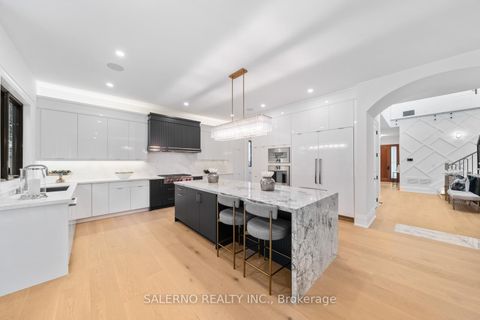 Photo 13 at 63 Bannatyne Drive, Windfields, Toronto