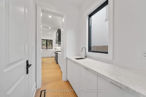 Photo 18 at 63 Bannatyne Drive, Windfields, Toronto