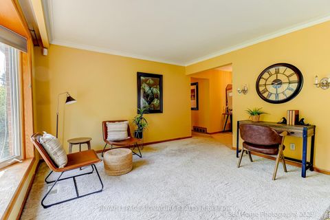 Photo 2 at 89 Portico Drive, Woburn, Toronto