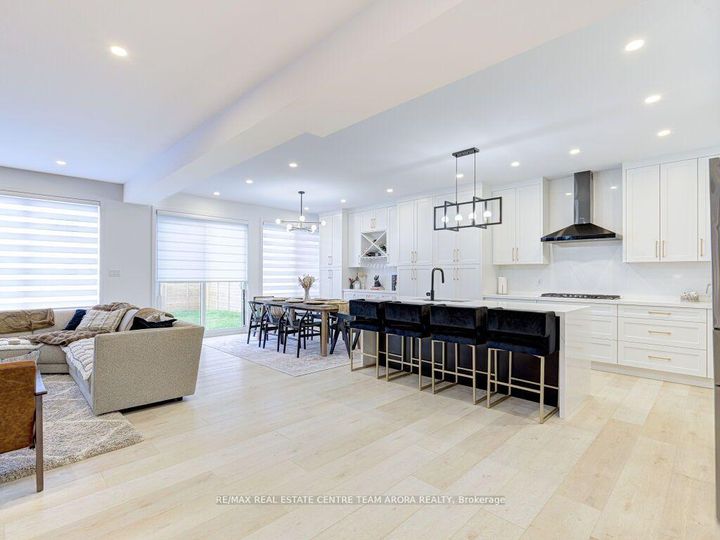 Photo 6 at 171 Klein Circle, Meadowlands, Hamilton