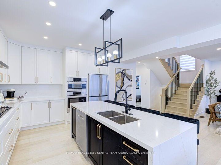 Photo 9 at 171 Klein Circle, Meadowlands, Hamilton