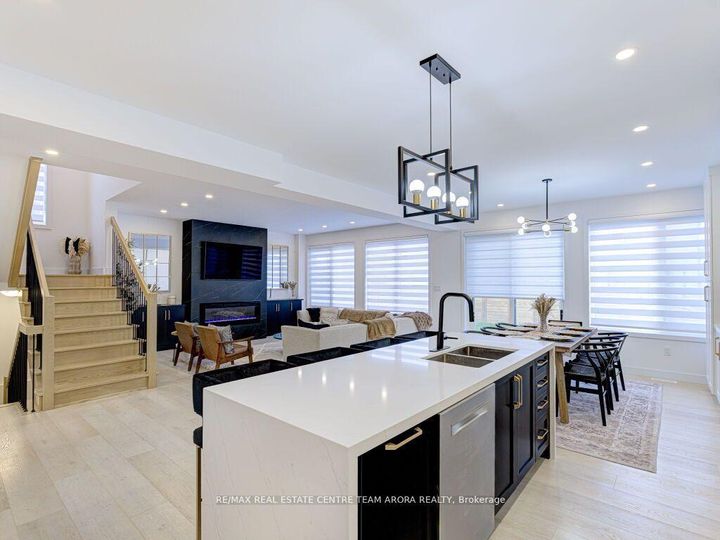 Photo 11 at 171 Klein Circle, Meadowlands, Hamilton