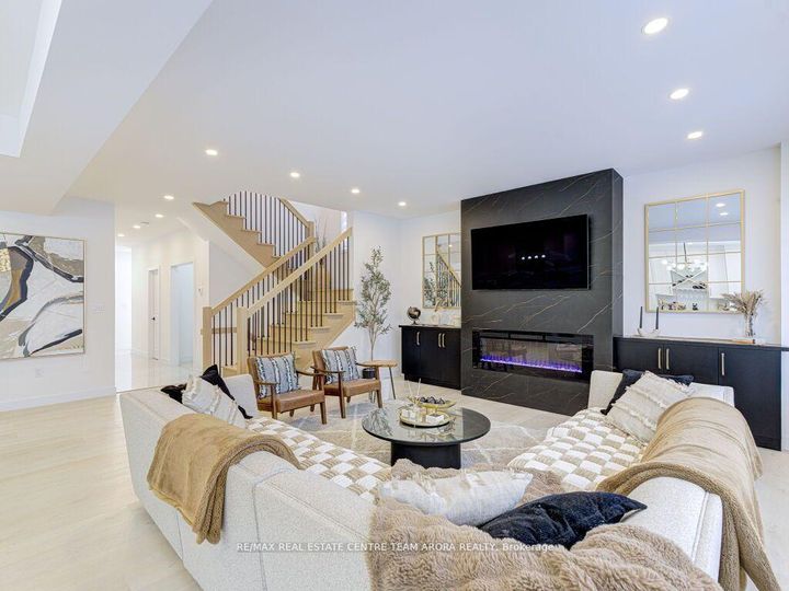 Photo 17 at 171 Klein Circle, Meadowlands, Hamilton