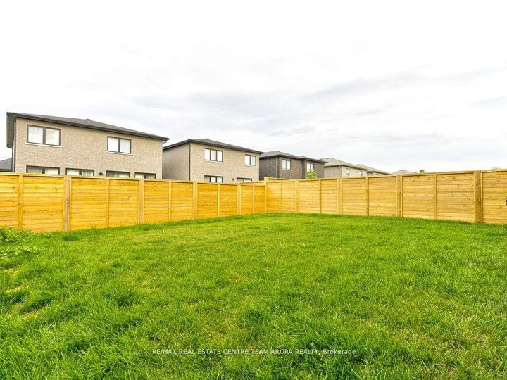 Photo 36 at 171 Klein Circle, Meadowlands, Hamilton