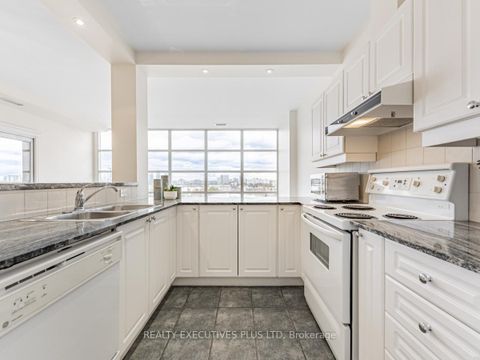 Photo 10 at 709 - 1 Leaside Park Drive, Thorncliffe Park, Toronto