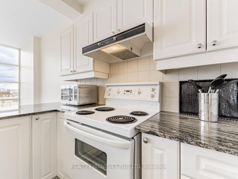 Photo 12 at 709 - 1 Leaside Park Drive, Thorncliffe Park, Toronto