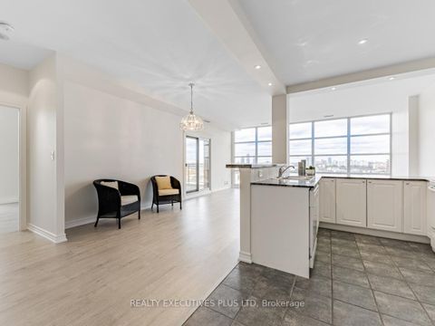 Photo 14 at 709 - 1 Leaside Park Drive, Thorncliffe Park, Toronto