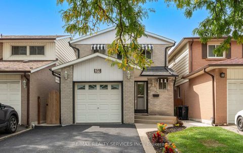 Photo 0 at 39 Autumn Glen Circle, Clairville, Toronto