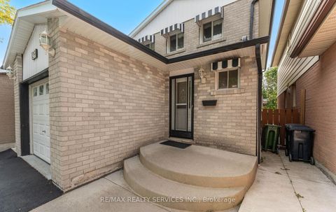 Photo 4 at 39 Autumn Glen Circle, Clairville, Toronto