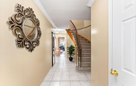 Photo 6 at 39 Autumn Glen Circle, Clairville, Toronto