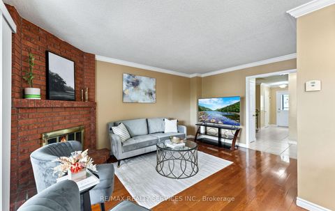 Photo 7 at 39 Autumn Glen Circle, Clairville, Toronto