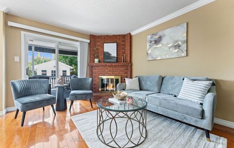 Photo 9 at 39 Autumn Glen Circle, Clairville, Toronto