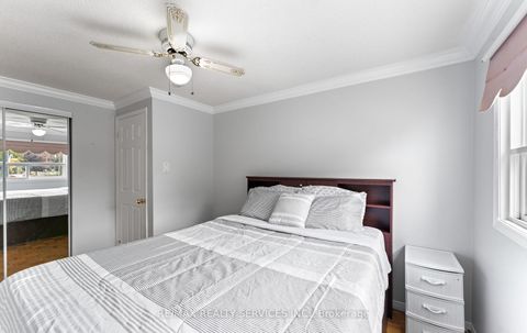 Photo 17 at 39 Autumn Glen Circle, Clairville, Toronto