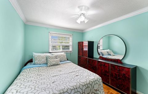 Photo 20 at 39 Autumn Glen Circle, Clairville, Toronto