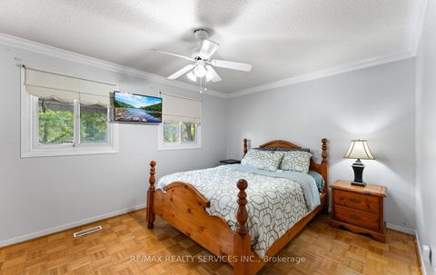 Photo 21 at 39 Autumn Glen Circle, Clairville, Toronto