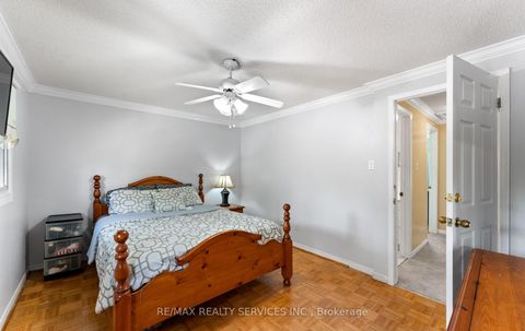 Photo 22 at 39 Autumn Glen Circle, Clairville, Toronto