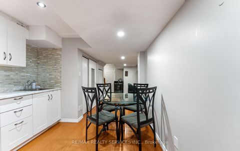 Photo 27 at 39 Autumn Glen Circle, Clairville, Toronto