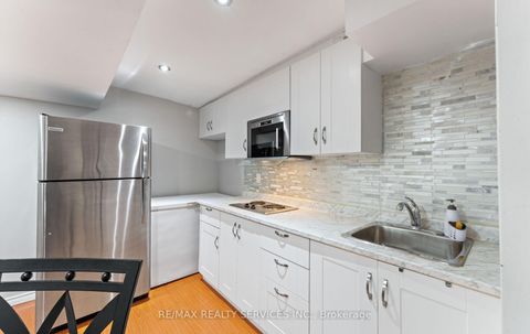 Photo 28 at 39 Autumn Glen Circle, Clairville, Toronto