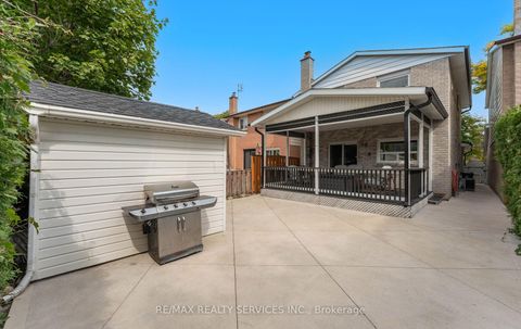 Photo 36 at 39 Autumn Glen Circle, Clairville, Toronto