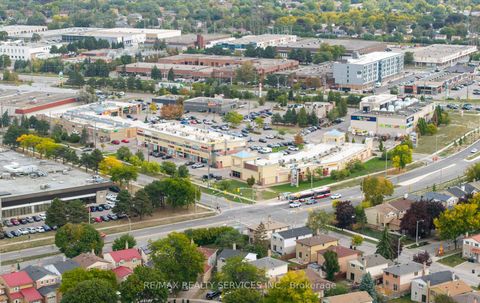 Photo 42 at 39 Autumn Glen Circle, Clairville, Toronto