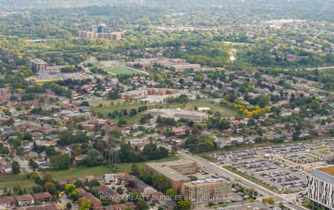 Photo 47 at 39 Autumn Glen Circle, Clairville, Toronto