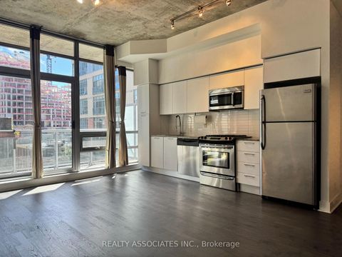 Photo 2 at 513 - 399 Adelaide Street W, Waterfront Communities C1, Toronto