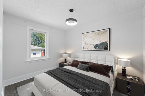 Photo 6 at 38 Feltham Avenue, Smythe, Toronto