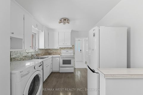 Photo 16 at 38 Feltham Avenue, Smythe, Toronto