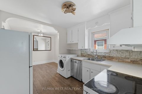 Photo 17 at 38 Feltham Avenue, Smythe, Toronto