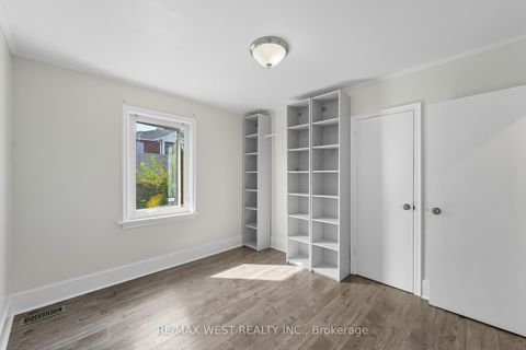 Photo 19 at 38 Feltham Avenue, Smythe, Toronto