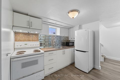 Photo 31 at 38 Feltham Avenue, Smythe, Toronto
