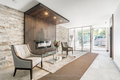 Photo 2 at 32 - 51 Broadfield Drive, Markland Wood, Toronto