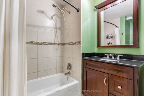 Photo 32 at 32 - 51 Broadfield Drive, Markland Wood, Toronto
