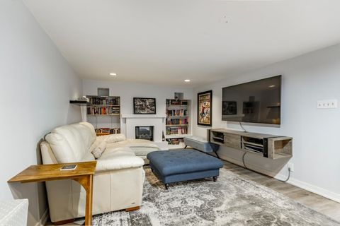Photo 35 at 32 - 51 Broadfield Drive, Markland Wood, Toronto