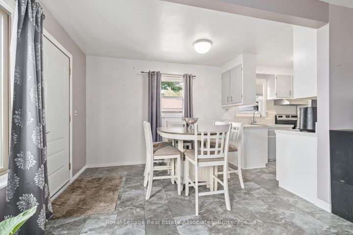 Photo 7 at 67 Roseford Terrace, AC Acton, Halton Hills