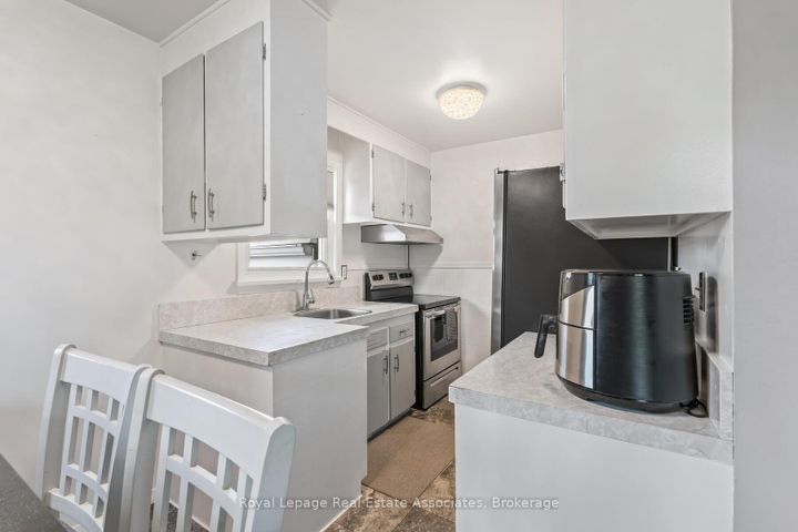 Photo 11 at 67 Roseford Terrace, AC Acton, Halton Hills