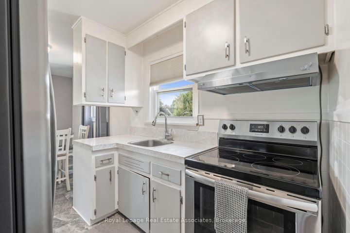 Photo 13 at 67 Roseford Terrace, AC Acton, Halton Hills