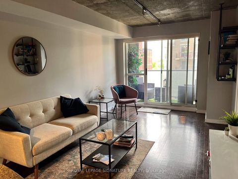 Photo 3 at 610 - 1005 King Street W, Niagara, Toronto