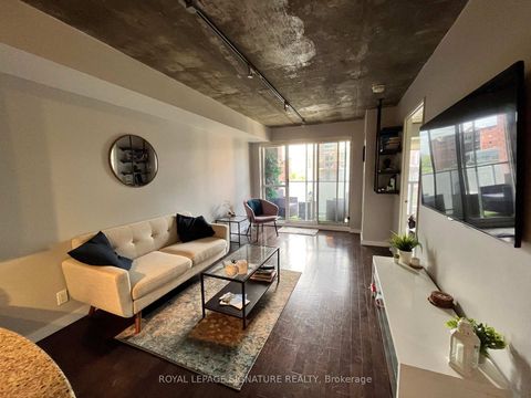 Photo 4 at 610 - 1005 King Street W, Niagara, Toronto