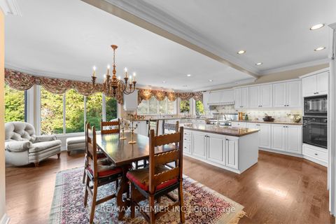 Photo 10 at 261 Sylvadene Parkway, East Woodbridge, Vaughan