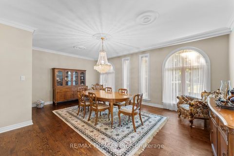 Photo 19 at 261 Sylvadene Parkway, East Woodbridge, Vaughan