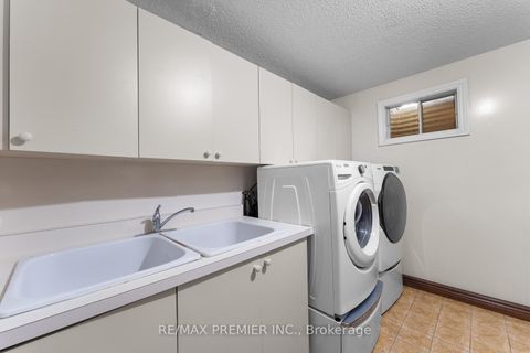 Photo 34 at 261 Sylvadene Parkway, East Woodbridge, Vaughan